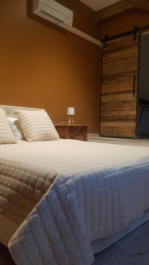 Preveranges Domaine Des Grands Chenes B&B 외부 사진