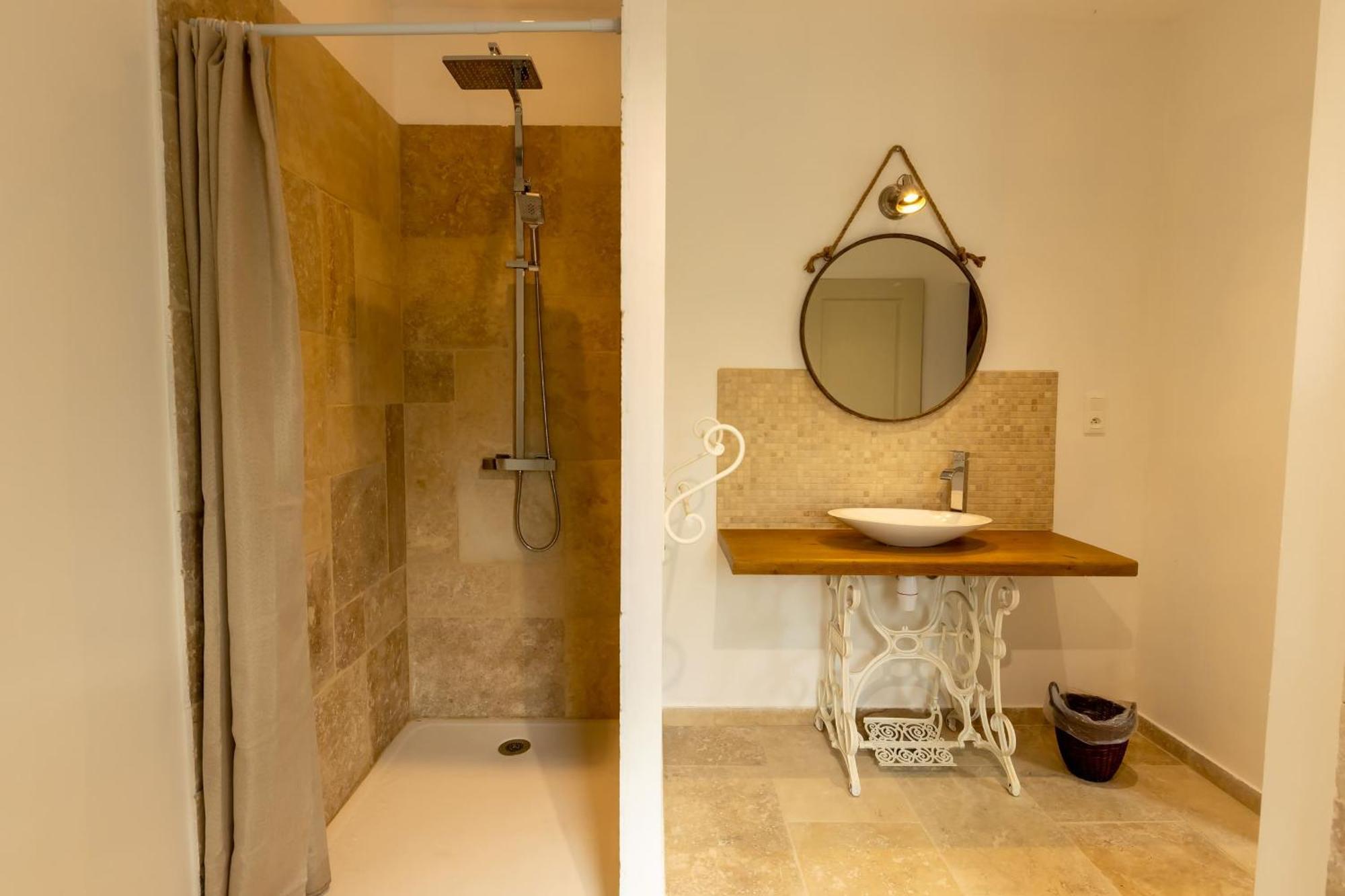 Preveranges Domaine Des Grands Chenes B&B 외부 사진